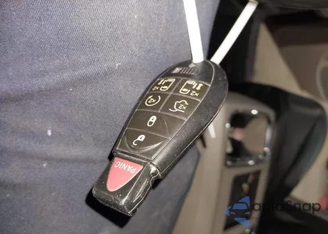 2013 Chrysler Town & Country Touring-L из США, поврежденный, VIN 2C4RC1CG9DR767855